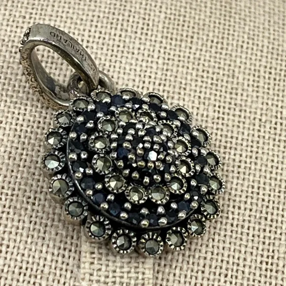 Vintage Suspicion Marcasite Pendant & Teardrop Earrings Set - Picture 6 of 17